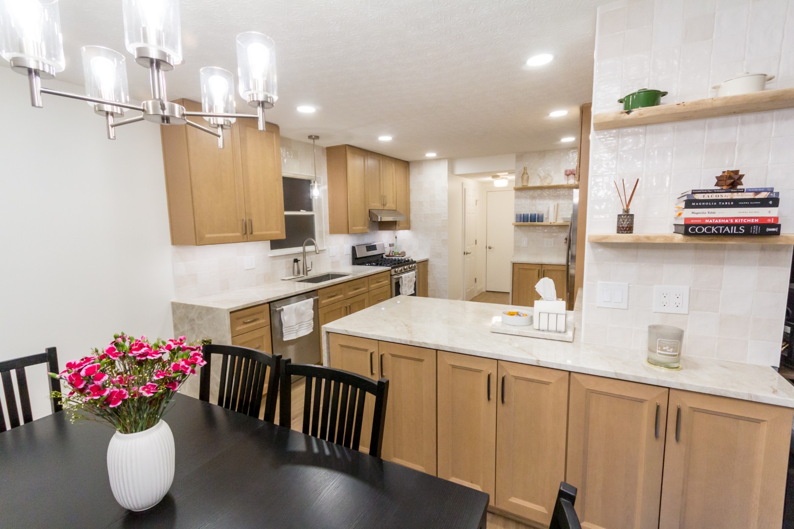 Full kitchen